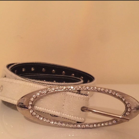 Winter white crystal belt (new) - Picture 2 of 4
